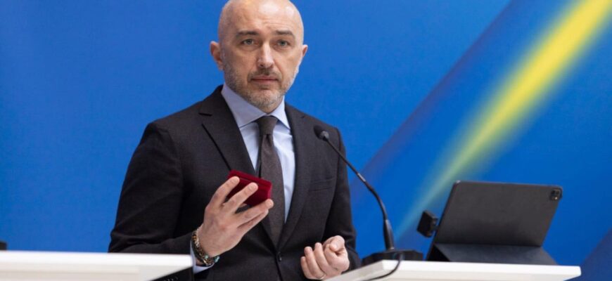 50 копійок у гаманцях будуть недійсні: Чому в Україні замість них введуть «шаги» (ФОТО)