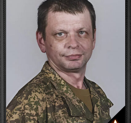 Воював у найгарячіших точках фронту: на Київщині попрощалися з героєм Андрієм Пахомовим. Фото