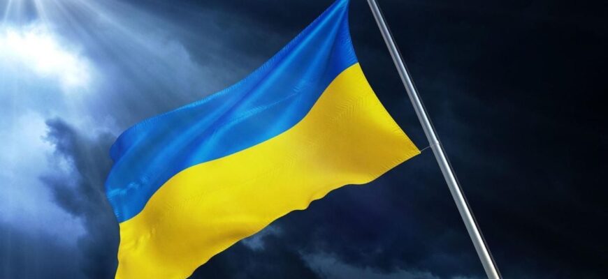 Привітання з Днем Державного Прапора України 2025 року: картинки українською, проза, вірші