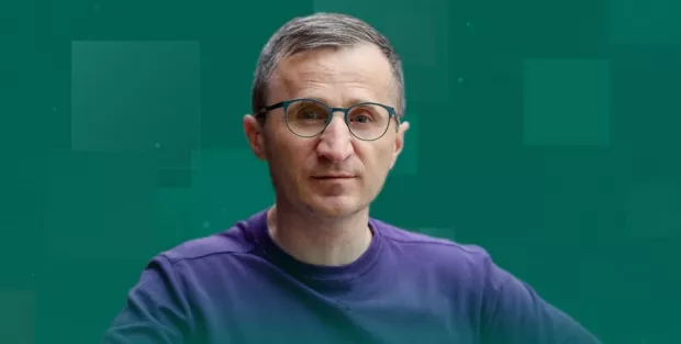 Доколупувати когось конкретного за його російську — це як доколупувати хворого на ковід, чого він кашляє, – блогер