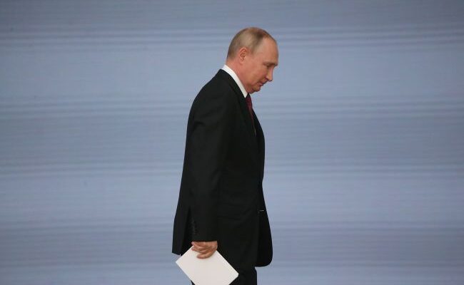 Путін вилетів на Аляску для зустрічі з Трампом