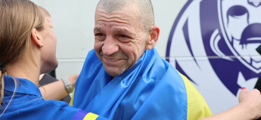 Наші вдома: Україна повернула ще частину захисників із російського полону