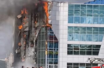 Найбільший ТРЦ в місті повністю охопив вогонь. Проводиться евакуація людей. Причини займання та відео з місця події