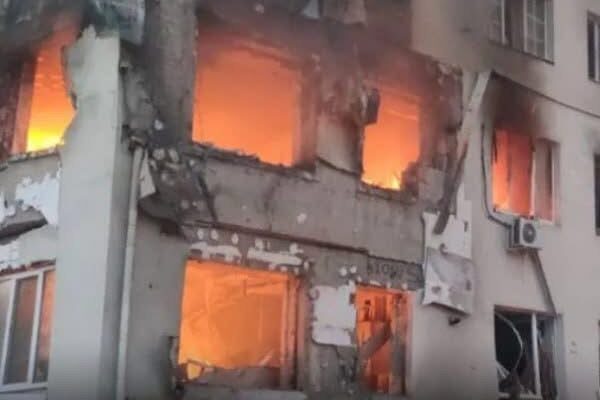 📌💥😡Нiчнuй жax… Влyчaння в БAГAТOПOВEPXІВКУ‼️ З-пiд зaвaлiв дicтaють дiтeй👇