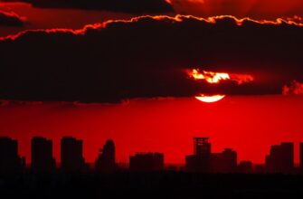 Погода на п’ятницю здивує: синоптики розповіли, що завтра принесе антициклон
