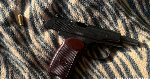 Просто жах: У Харкові невідомий стріляв у хлопця на протезі, а потім підійшов і почав бити (відео)