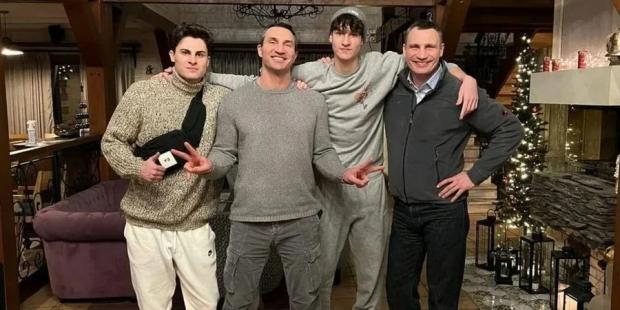 “Росіяни писали, що повісять його”: Син Віталія Кличка розповів про погрози батьку