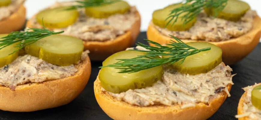 Смачніше, ніж зі шпротами: бюджетні бутерброди за 10 хвилин (ФОТО) Смачніше, ніж зі шпротами: бюджетні бутерброди за 10 хвилин (ФОТО)