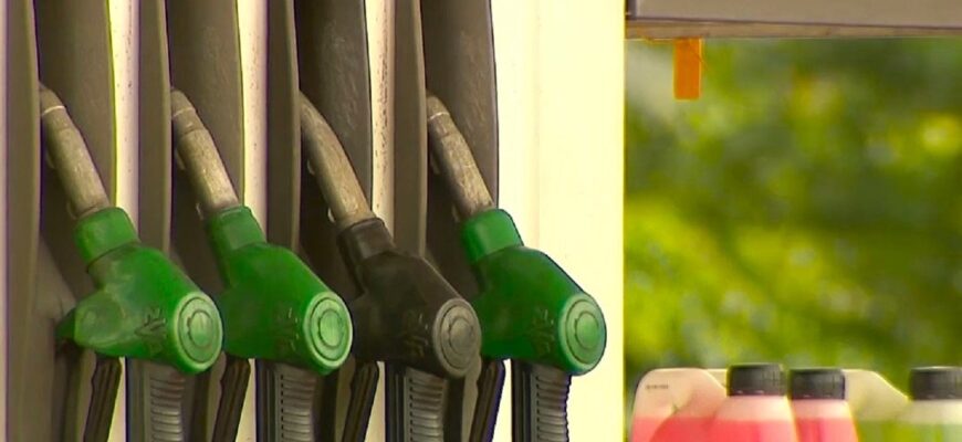 Це удар по водіям: АЗС різко підняли ціни на бензин та дизель