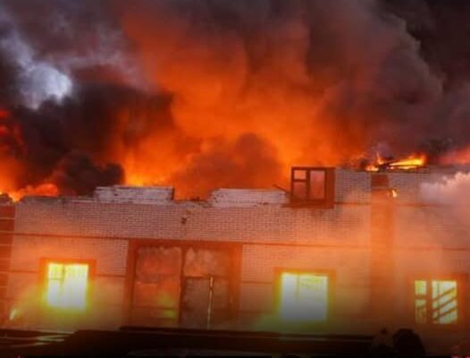 Жителі цієї багатоповерхівки не знали що це буде їх останній день – Ми з України