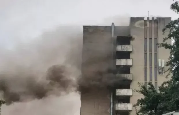 У Львові спалахнула пожежа в великому готелі (фото, відео)
