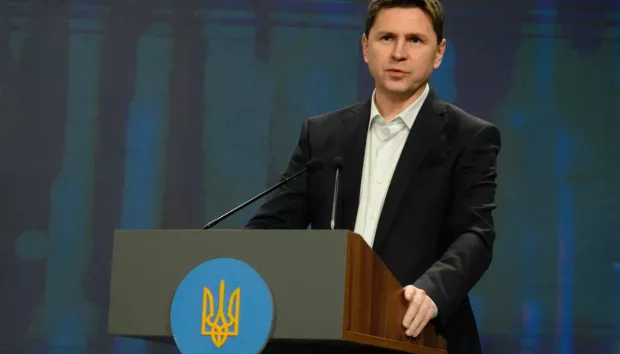 Україна готова до заморожування конфлікту на нинішній лінії фронту та визнання певних територій де-факто втраченими, – Подоляк