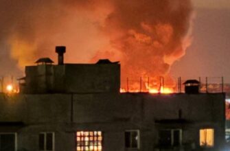 Українські дрони спалили об’єкти армії РФ в Єнакієвому: у Мережі показали кадри масштабної пожежі