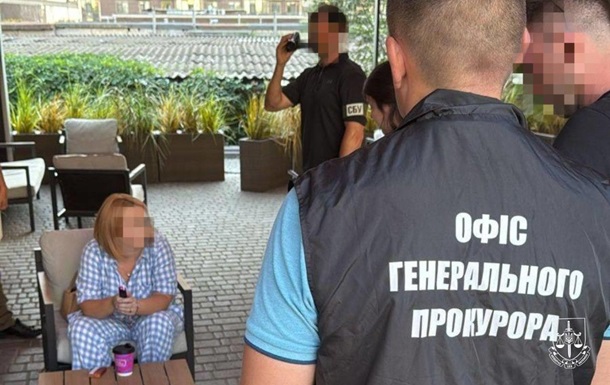 В обмін обіцяла не штрафувати: Посадовицю Одеської митниці спіймали на хабарі (фото)