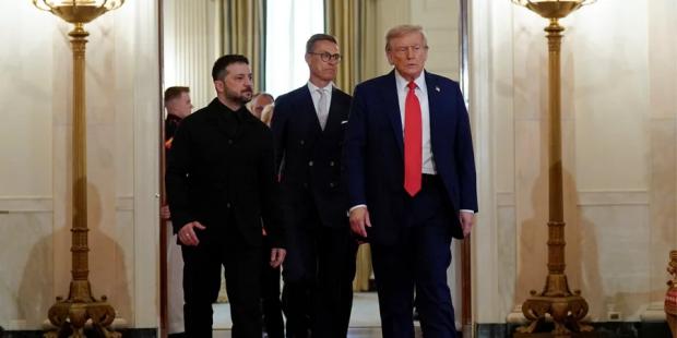 “Відчуваю, що ви з президентом Путіним щось придумаєте…”: Трамп прокоментував можливий “обмін територіями” в рамках завершення війни “Відчуваю, що ви з президентом Путіним щось придумаєте…”: Трамп прокоментував можливий “обмін територіями” в рамках завершення війни