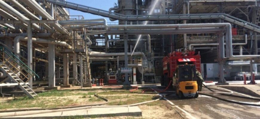 ЗСУ перекрили фінансовий кисень одному з найбільших нафтопереробних заводів Росії: криза наростає