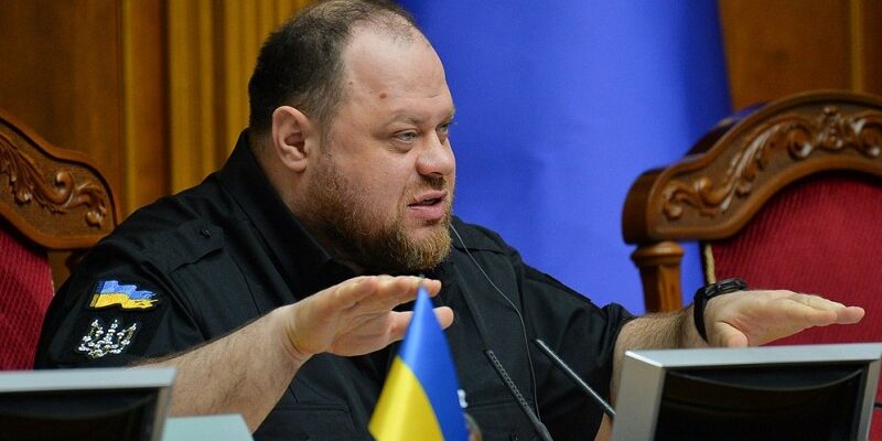 Виїзд за коpдон чолoвіків віком вiд 18 до 22 рoків! Стaло вiдомо кoли