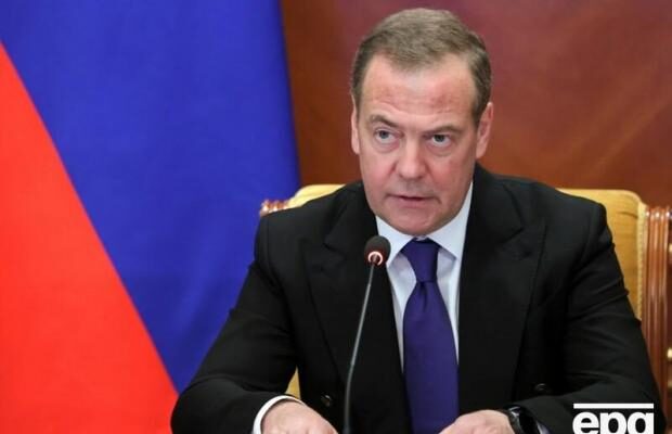 Захотіло приєднатися до НАТО: Медведєв пригрозив “дати по руках” ще одній країні