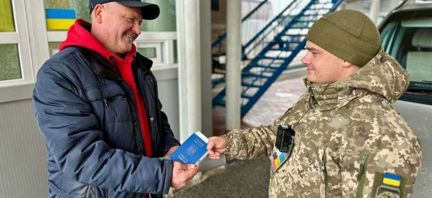 Ухилянтів за кордоном не чіпатимуть. Роботу міжвідомчої групи скасували 