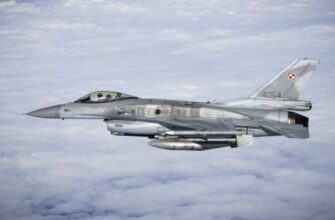 Польща підняла в повітря авіацію через масований обстріл України