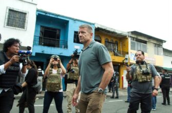 Guardian пише: американський MAGA-бізнесмен із кремлівськими зв’язками намагається зайти в український ринок дронів 😮 Чи допустять його сюди? ⚡
