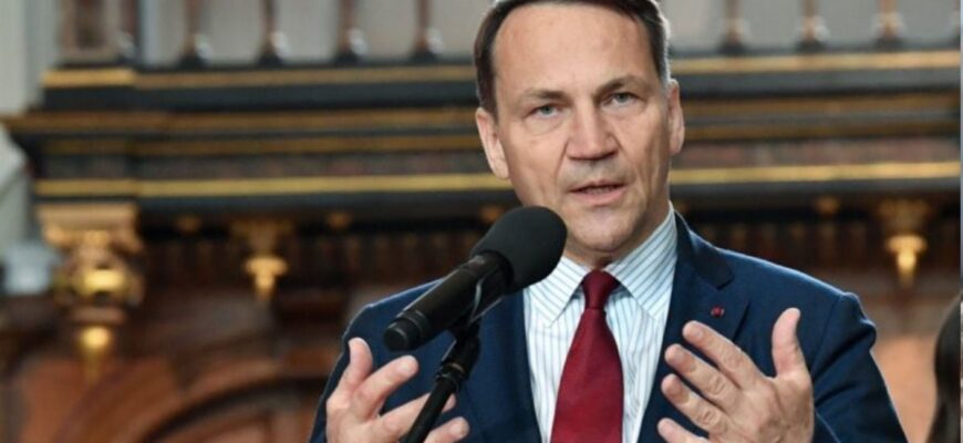 У Польщі закликали Трампа відповісти на глузування Путіна та поховати його головну мрію