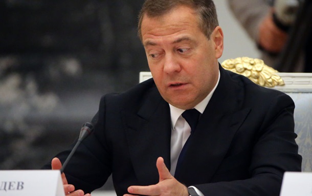 “Нічого ловити”: Медведєв шокував заявою про непотрібність війни з Європою