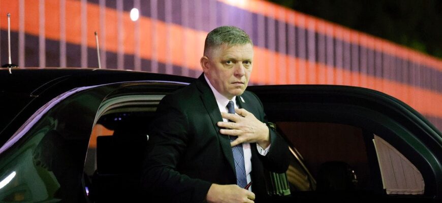 Фіцо приїхав до Ужгорода на зустріч із Зеленським: що привіз словацький прем’єр