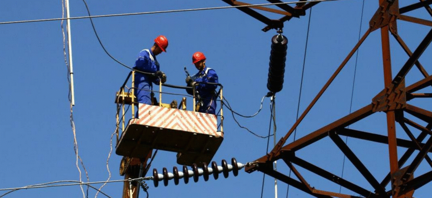 З самого ранку та до ночі: Укренерго запровадило графіки відключень світла по всій Україні, але не для всіх
