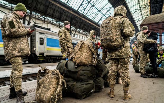 На Житомирщині чоловік у приміщенні ТЦК відмовився від повістки: Стало відомо, чим все скінчилось
