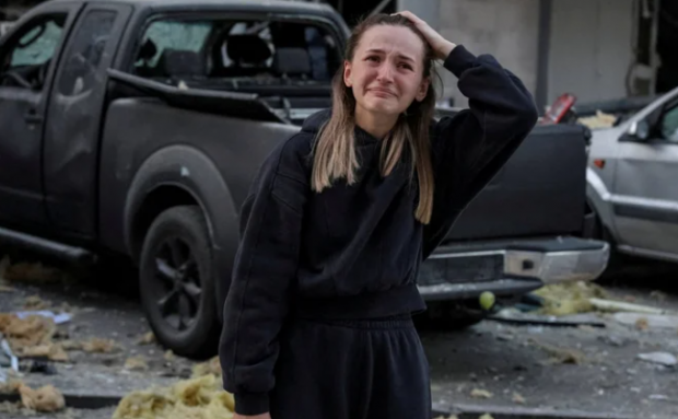 “Навіть не уявляю, що було б, як би ми не пішли до укриття”: Українка втратила дві домівки за два тижні внаслідок атак РФ