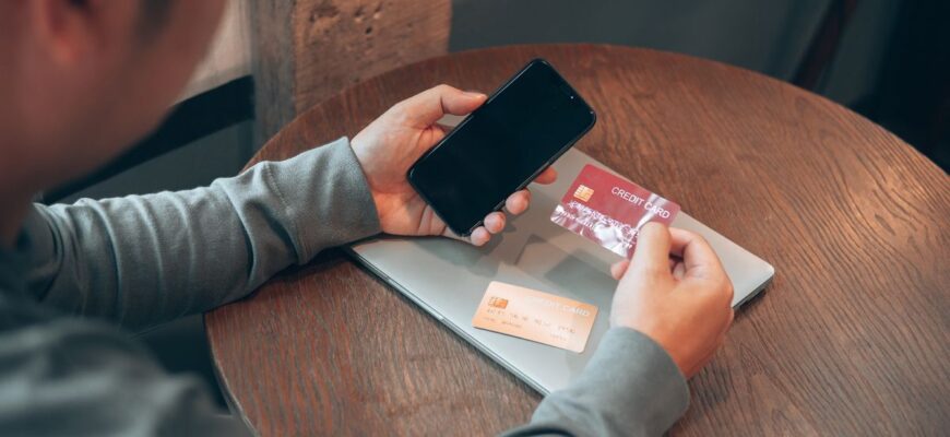 Переказ грошей на картку: які суми можуть викликати підозру в банку?