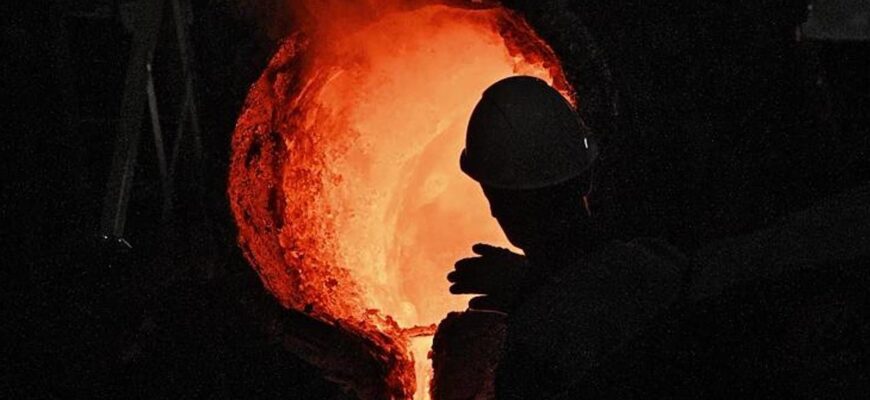 Російські металурги на межі: в РФ спрогнозували перетворення галузі на “купу іржавого металу”