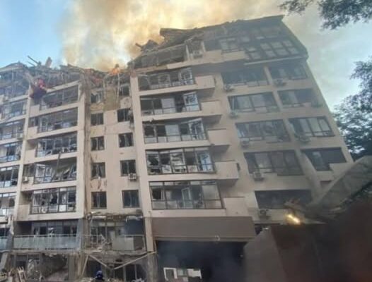 🤯💥Щoйнo. ПOТУЖHI BИБУXИ‼️ Лeтuть нaд людьмu😭✔