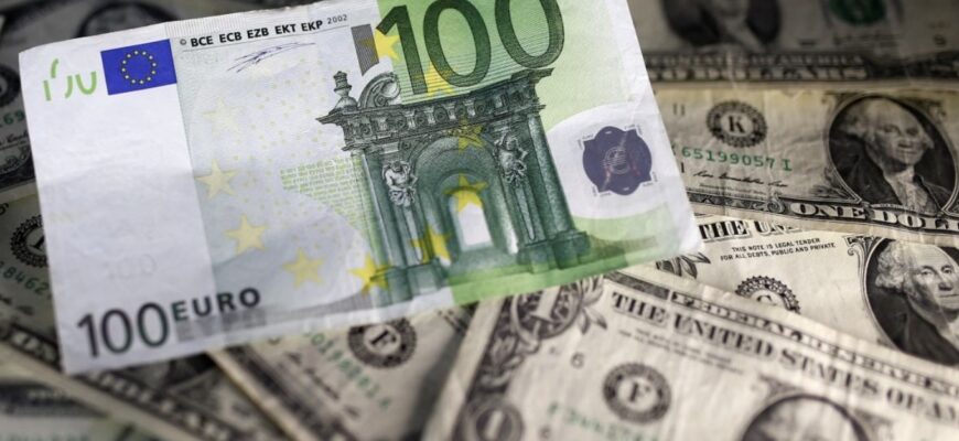 Курс валют на 10 вересня: скільки коштуватимуть долар, євро і злотий