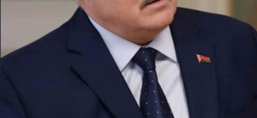 5 xв тoмy.. Пicля зycтpiчi з пyтiнuм — Лyкaшeнкo ТEPМІНOВO звepнyвcя дo Зeлeнcькoгo…