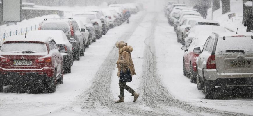 Снігопади та мороз чи як прохолодна осінь: якою буде ця зима в Україні