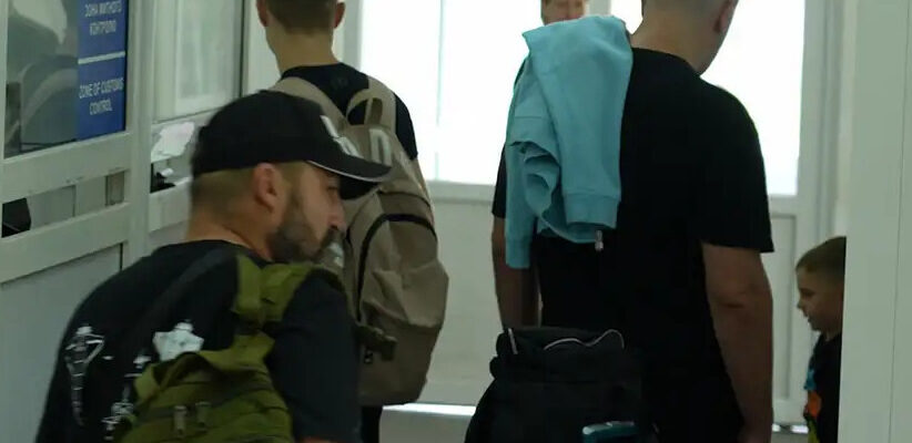 У нас про це воліють мовчати: нові цифри про перетин кордону чоловіками 18 – 22 років