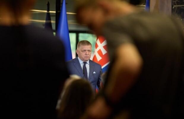 “У житті всяке буває”: Фіцо пояснив Зеленському свою риторику щодо України
