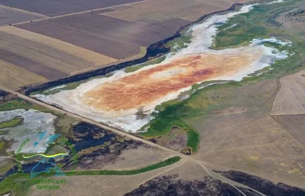 Вода перетворилася на сіль: На Одещині зафіксовано незвичне природнє явище (фото)