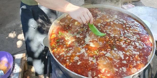 Завжди просять добавки: Одна зі штурмових бригад ЗСУ розповіла про улюблену страву