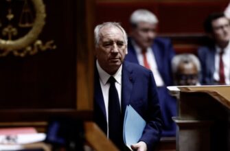 Прем’єр Франції Байру програв вотум довіри: уряд йде у відставку (ФОТО)
