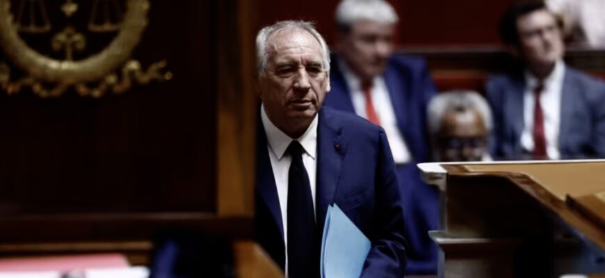 Прем’єр Франції Байру програв вотум довіри: уряд йде у відставку (ФОТО)