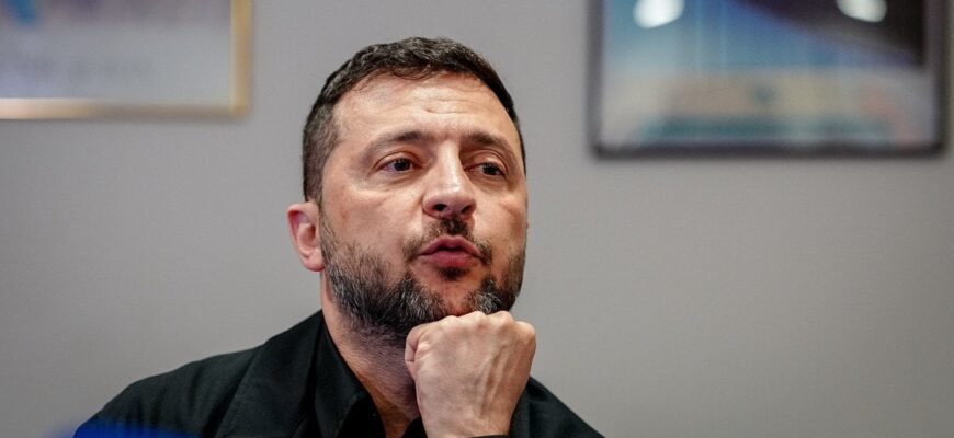 Скільки українців довіряють Зеленському — результатu опитування