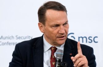 Сікорський відповів, що може чекати на літак Путіна над Польщею