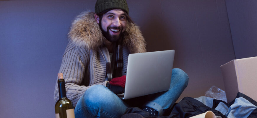 «Депресія з усмішкою»: що це за явище, і 7 ознак, які ви можете ідентифікувати у себе 