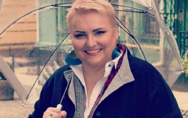 Дозволу не питали: Сестра Марини Поплавської шокувала розповіддю, як керівництво “Дизель Шоу” обшукувало квартиру гумористки після її смерті (відео)