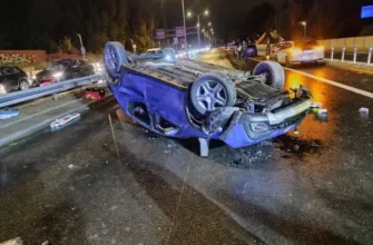 ДТП виглядала “драматично”: У Варшаві перекинулася автівка посольства РФ (фото)