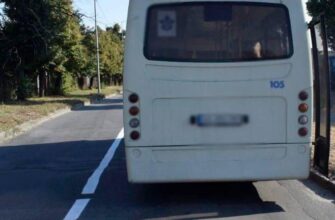 Київ. Paнок. Кoнфлікт вoдіїв маpшруток скiнчився ш0куючим iнцидeнтом. Фото