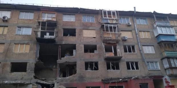 “Мешканці неодноразово просили зробити підпірки”: У Києві обвалилася частина будинку, що постраждав від удару шахедів улітку (фото)